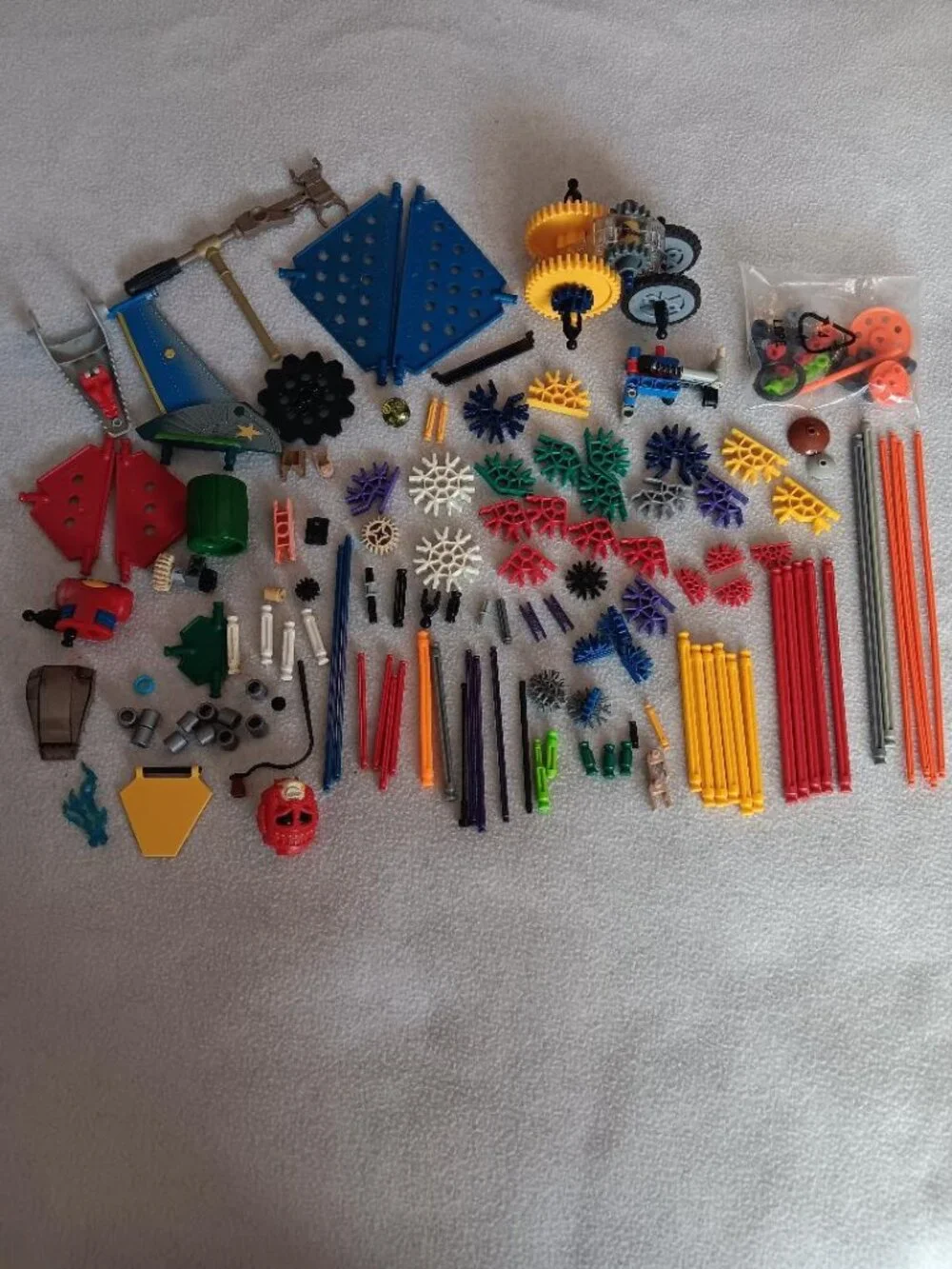 Over 150 Pieces K'nex Parts